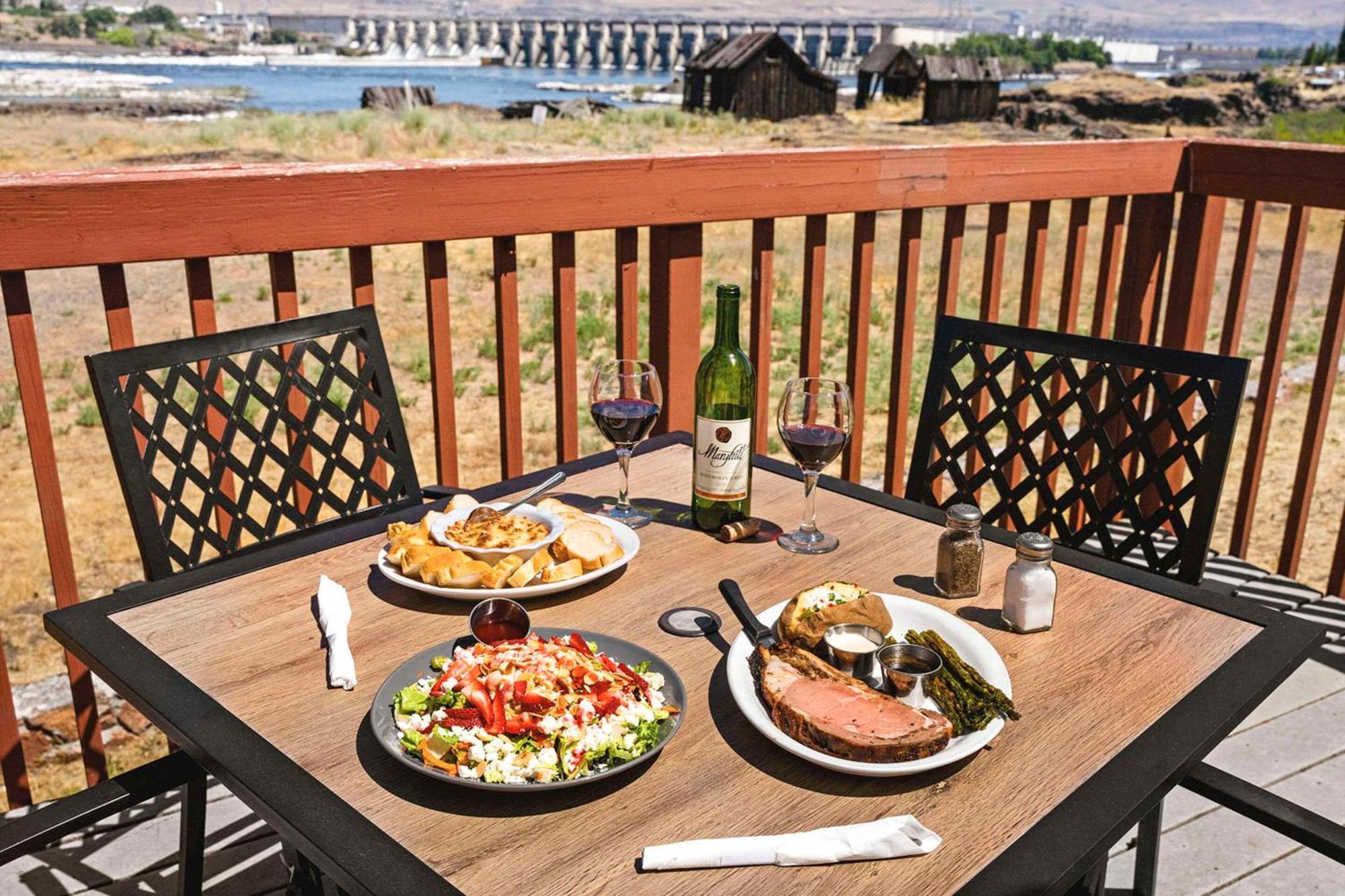 Columbia River Hotel, Ascend Hotel Collection The Dalles Eksteriør bilde